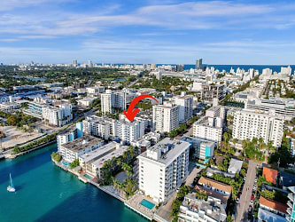1658 Bay Rd #303 - Miami Beach, FL