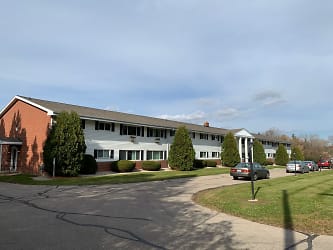 Grafton Manor Apartments - Grafton, WI