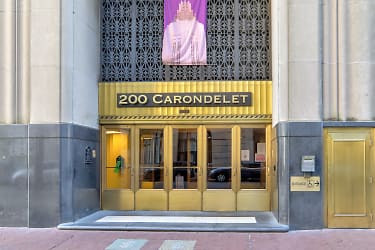 200 Carondelet Apartments - New Orleans, LA