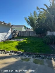 2535 Oriole Dr - Red Bluff, CA