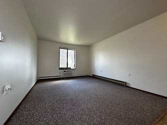 135 3rd St. Apartments - Hilbert, WI