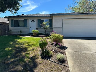1028 Connie Dr - Campbell, CA