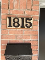1815 Wynn Terrace Apartments - Arlington, TX