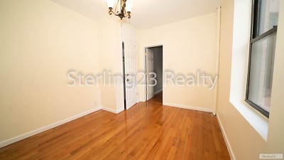 28-05 43rd St unit 18 - Queens, NY