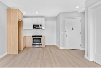 30-38 31st St unit 3-F - Queens, NY