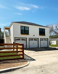 3900 Bryce Ave unit Garage - Fort Worth, TX