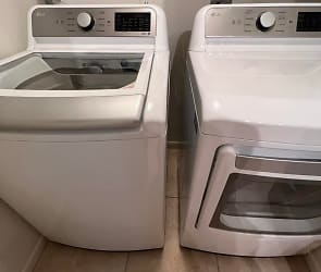 new washer and dryer fl condo.jpg