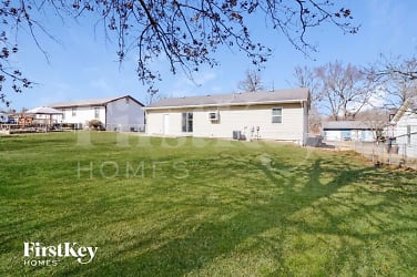 836 Sommerset Dr - Troy, MO