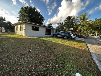 2021 NW 12th Ave - Fort Lauderdale, FL