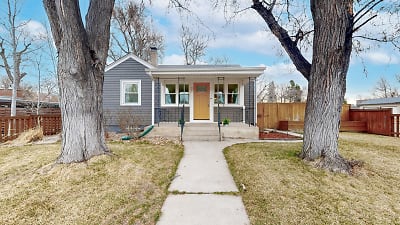 3090 S Marion St - Englewood, CO