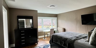 1820 Albany Avenue Unit Bed 3 - West Hartford, CT