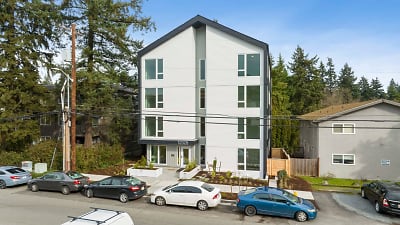 Lake City Lofts Apartments - Seattle, WA