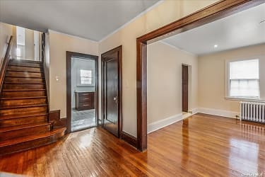 4 Farley Rd - Scarsdale, NY
