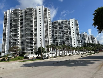 2841 N Ocean Blvd #1105 - Fort Lauderdale, FL