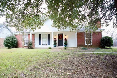 436 Brentwood Dr - Madison, MS