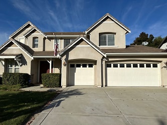 2765 St Andrews Dr - Brentwood, CA