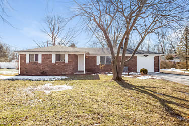 12029 Meadow Ln - Indianapolis, IN