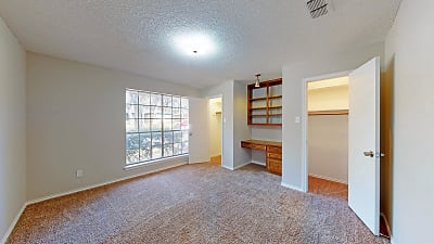 2112 Chaucer St unit 1A 654741 - Fort Worth, TX