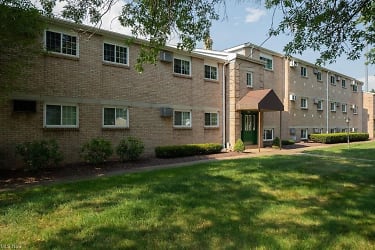 6605 Katahdin Dr unit 1 - Youngstown, OH