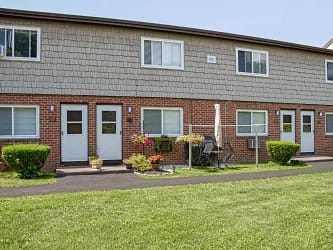 New Meadows Apartments - Middletown, CT