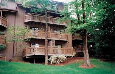 Pine Mill Ridge Apartments - Cuyahoga Falls, OH