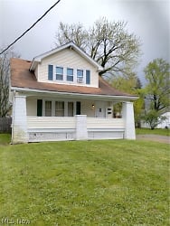342 Potomac Ave #DOWNSTAIRS - Youngstown, OH