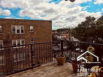 4419 N Albany Ave unit 2 - Chicago, IL