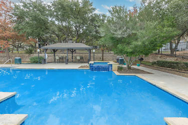 Contigo Westover Hills Apartments - San Antonio, TX