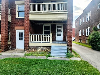 1489 Coutant Ave unit 1491 - Lakewood, OH