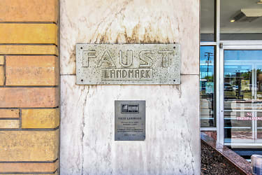 Faust Landmark Apartments - Rockford, IL
