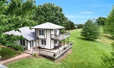 15933 Hwy W - Clarksville, MO