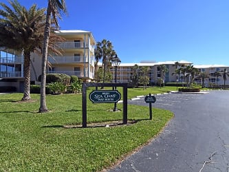 8830 S Sea Oaks Way #101 - Vero Beach, FL