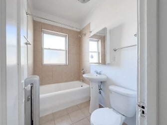 4410 N Rockwell St unit 1 - Chicago, IL