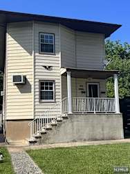 95 Chamberlain Ave #2 - Elmwood Park, NJ