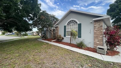 1633 Sweetwater Bend - Melbourne, FL