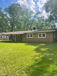 1357 Woody Dr - Jackson, MS