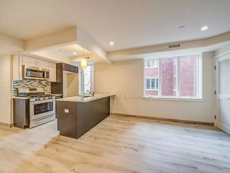 30-68 38th St unit 4FF - Queens, NY