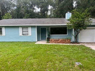 8117 SW 56th Ave - Gainesville, FL