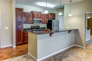 Waterford Commons Apartments - Rosemount, MN