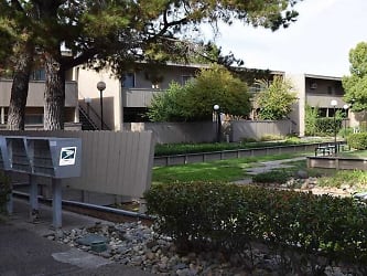Amber Grove Apartments - Sacramento, CA