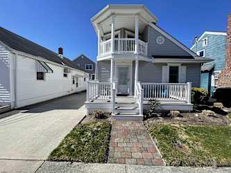 104 N Iroquois Ave - Margate City, NJ