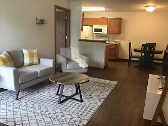 Turnberry Village Apartments - Macomb, IL