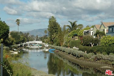 3000 Grand Canal #3 - Los Angeles, CA