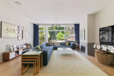 592 10th St HOUSE Apartments - Brooklyn, NY