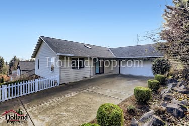 32838 NW Overlook St - Scappoose, OR