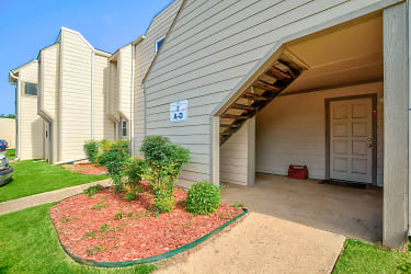 Turnberry Apartments - Norman, OK