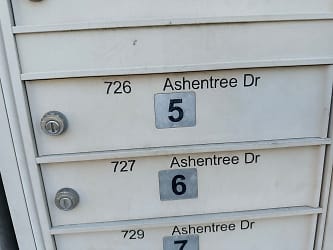 726 Ashentree Dr - Plant City, FL
