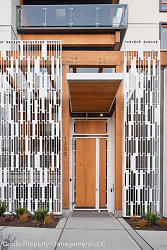 Solis Apartments - Seattle, WA