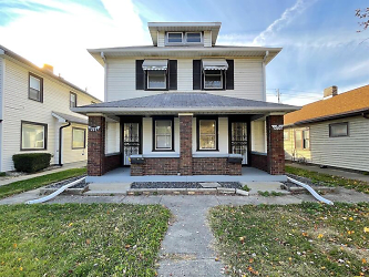 2724 Shelby St - Indianapolis, IN