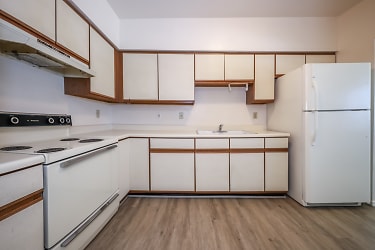 312 E 24th St unit 4 - undefined, undefined